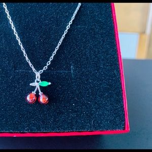 Brand new 925 Cherry Silver necklace with Zircon